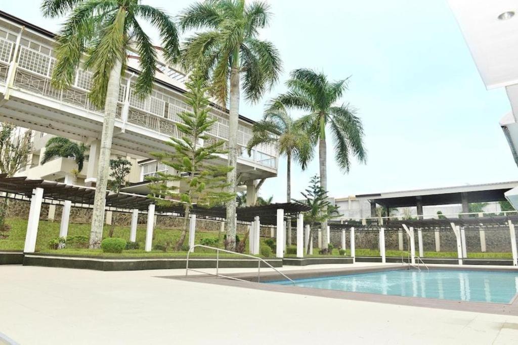 Whitewoods Convention And Leisure Hotel Silang Exterior foto